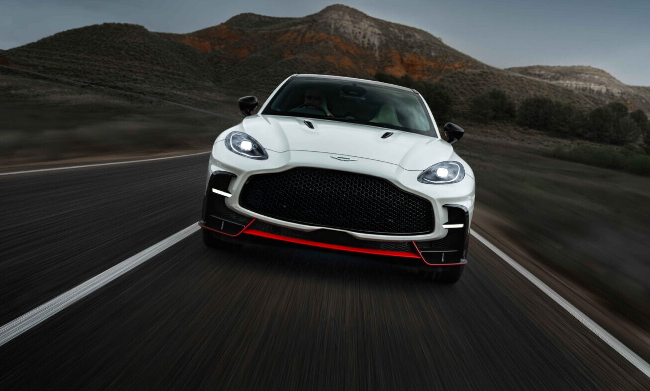 Aston Martin DBX S