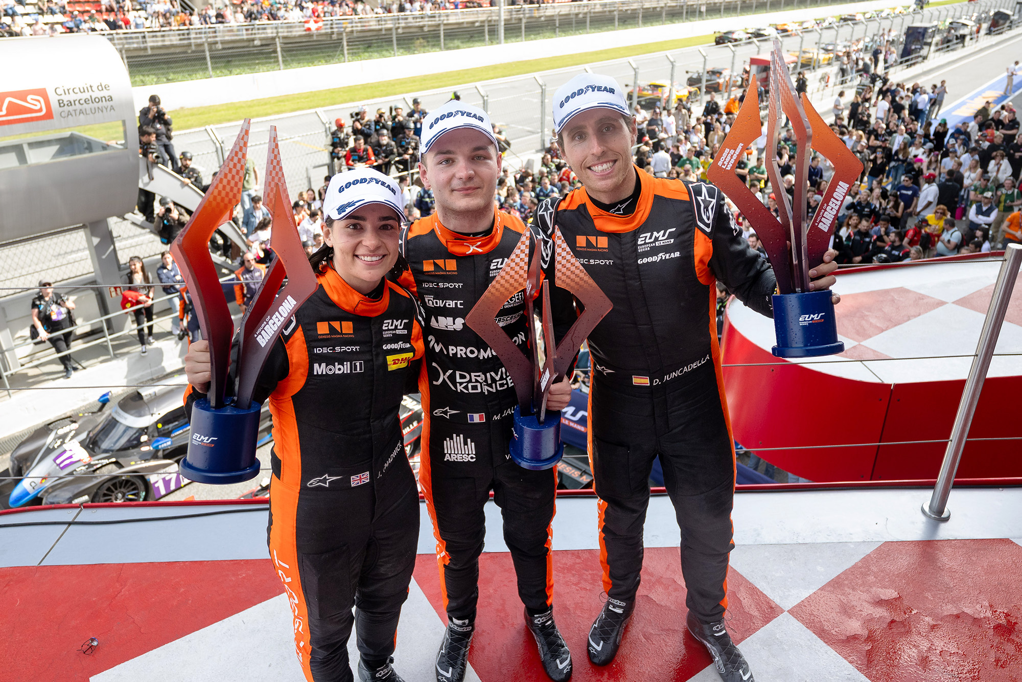 L'equipaggio di IDEC Sport festeggia il podio a Barcellona nella 4 Ore dell'ELMS