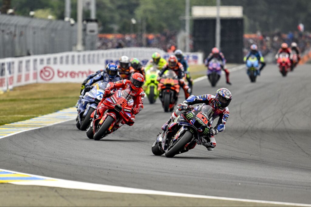 Fabio Quartararo in azione a Le Mans con la sua Yamaha