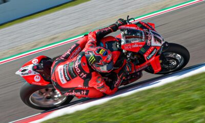 Nicolò Bulega in azione a Cremona durante il Round 2025 della SBK 2025