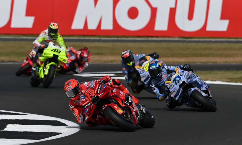 Piloti Ducati in azione a Silverstone (© MotoGP)