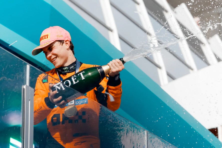 Oscar Piastri, leader del mondiale davanti al compagno Lando Norris