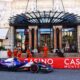La Racing Bulls in azione a Monaco, davanti al Casinò (© Red Bull Content Pool)