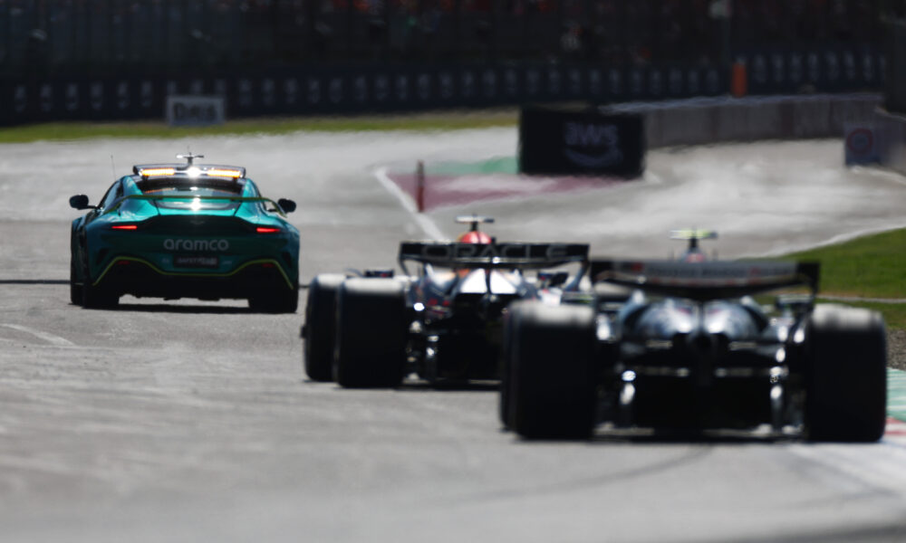 La Safety Car, dopo la VSC, nel GP di Imola 2025 (© Red Bull Content Pool)