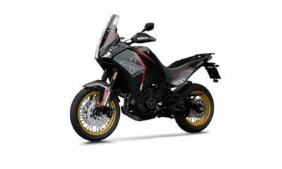 La Moto Morini X-Cape 700 Gold Edition nera (© Moto Morini)