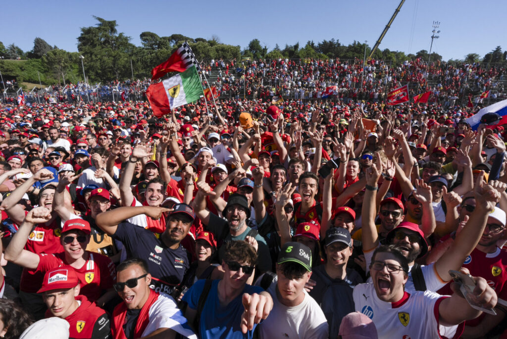 L'invasione di pista durante il GP di Imola (© Autodromo Imola)