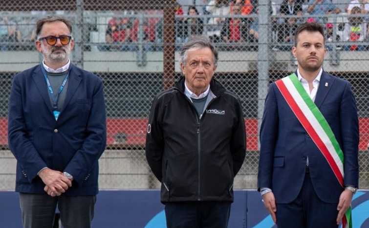 Da sx Pietro Benvenuti, Gian Carlo Minardi e il Sindaco di Imola Marco Panieri (© Comune di Imola)