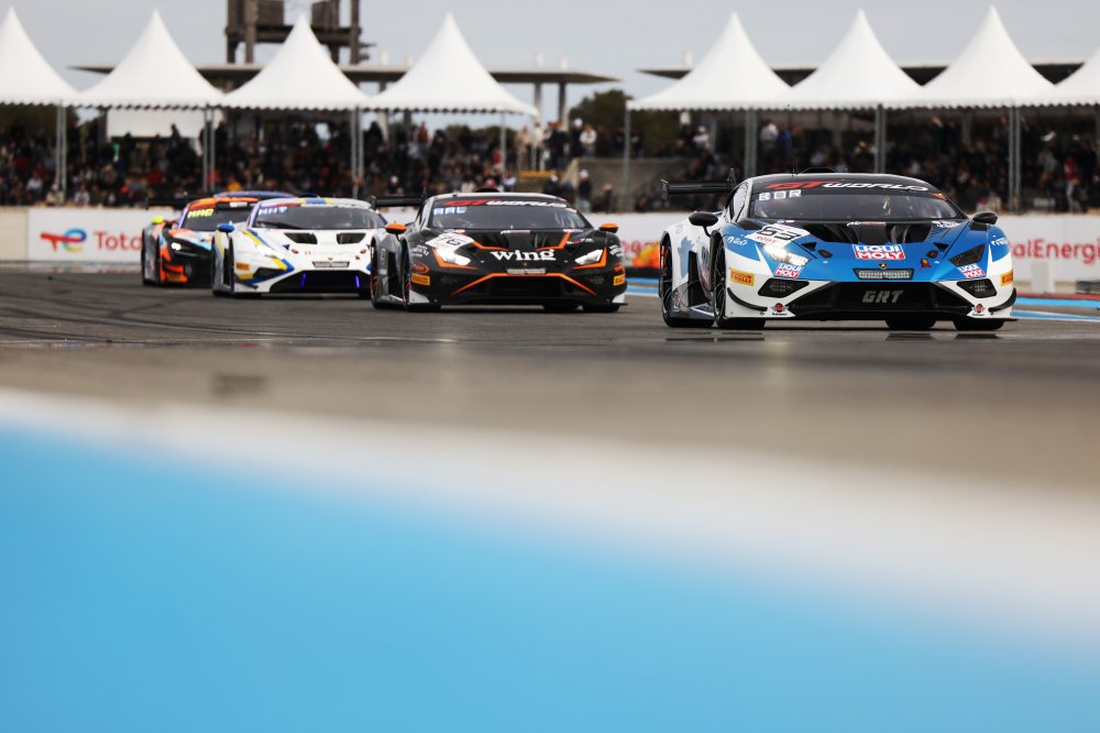 Il plotone Lamborghini al Paul Ricard (© SRO)