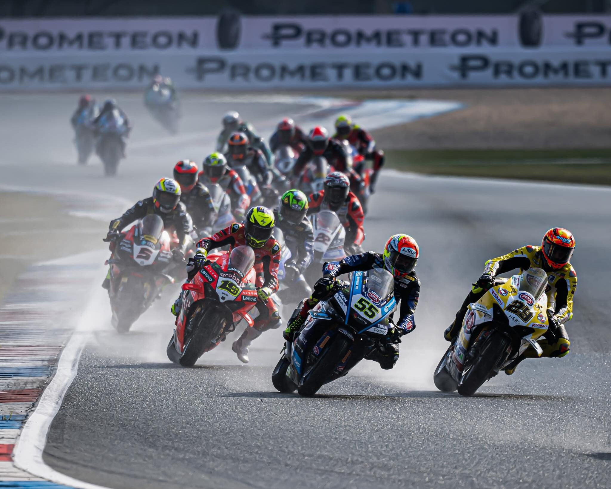 Iannone, Locatelli e Bautista in azione durante il Round di Assen
