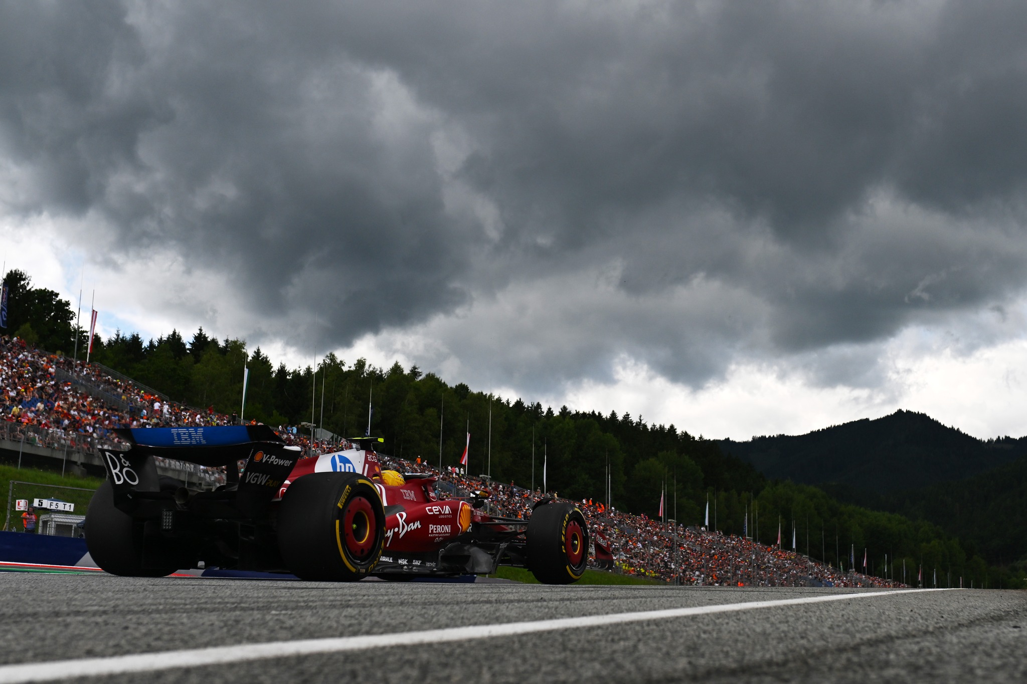 Lewis Hamilton in azione durante il GP d'Austria 2025