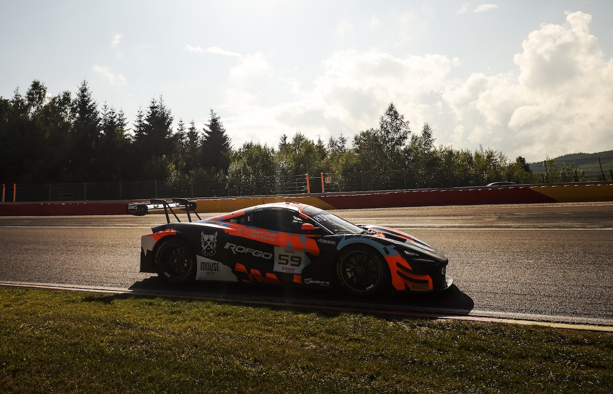 La #59 McLaren Garage59 protagonista della Superpole (©SRO/JEP)
