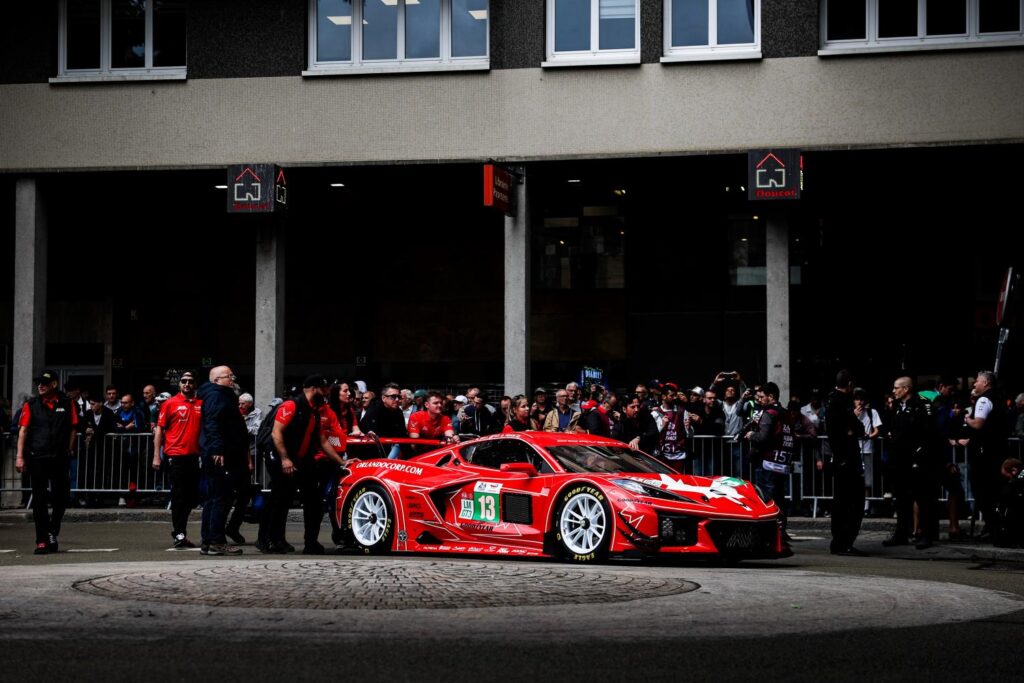 La Corvette AWA #13 alla prima 24 Ore di Le Mans (© ACO)