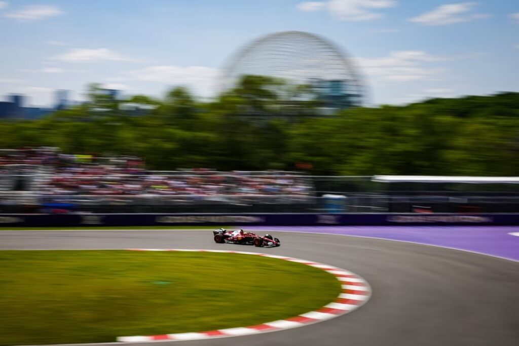 Lewis Hamilton nel tornantino di Montreal (© Ferrari)