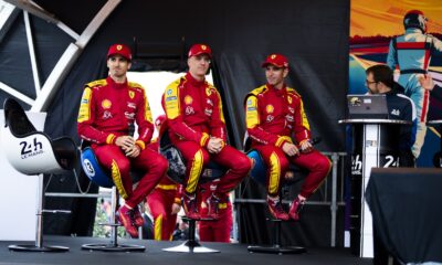 Giovinazzi, Calado e Pier Guidi durante le interviste in piazza a Le Mans domenica scorsa (© DPPI - ACO)
