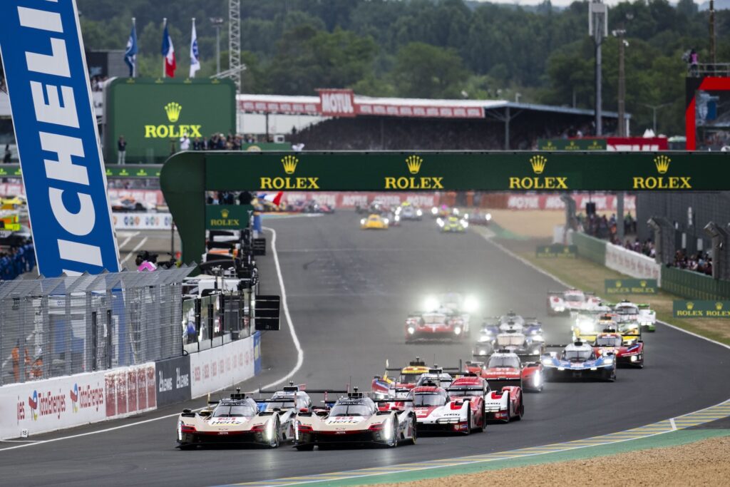 La partenza della 24 Ore di Le Mans 2025 (© DPPI - ACO)