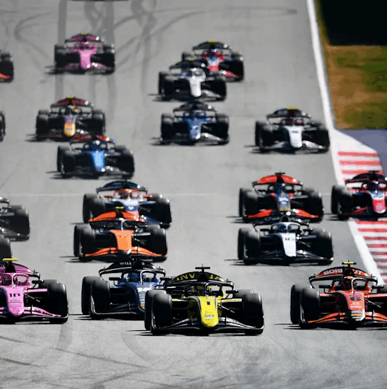 La partenza della Feature Race della F2 n Austria