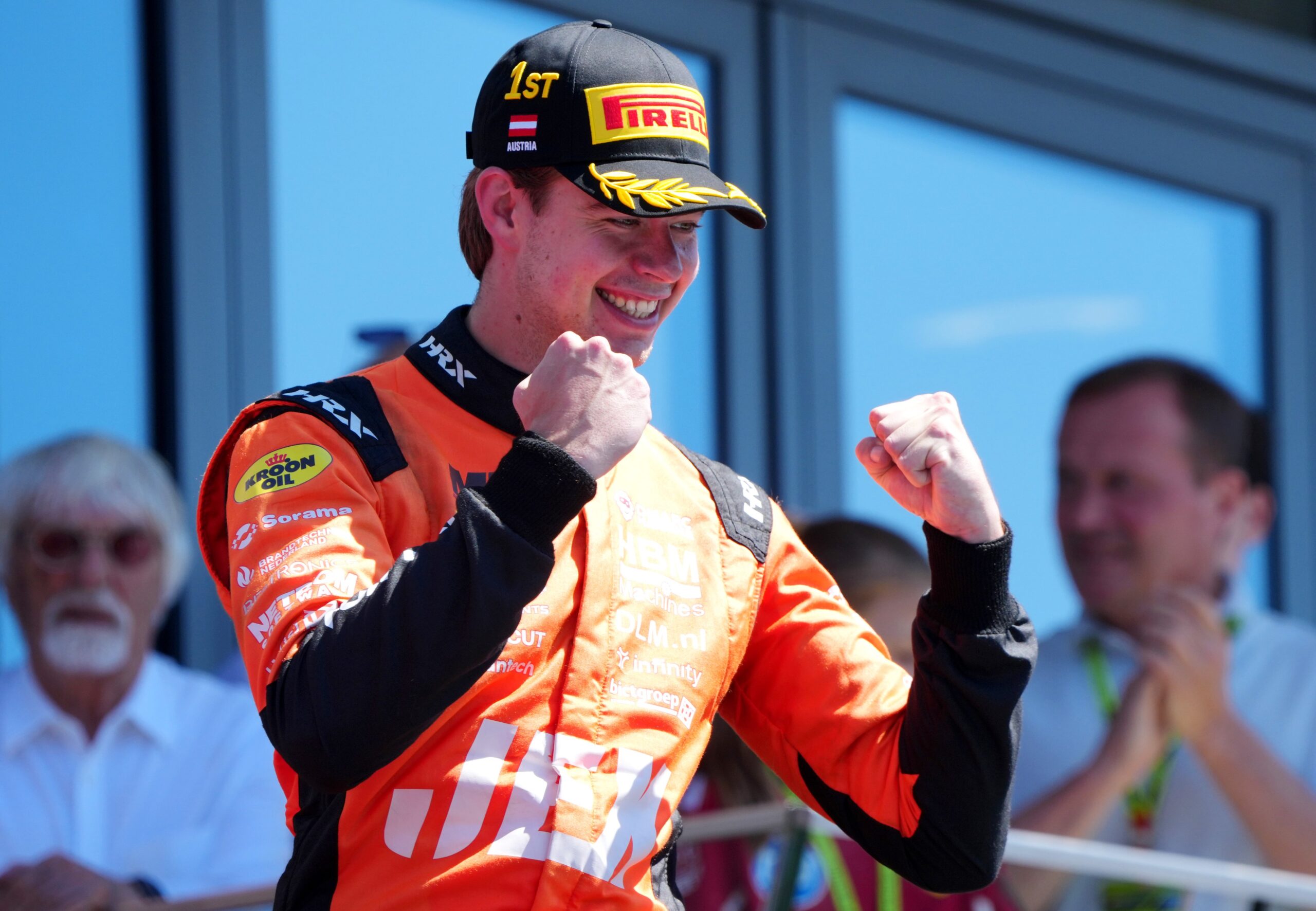 Richard Verschoor festeggia la vittoria nella feature race di F2 in Austria
