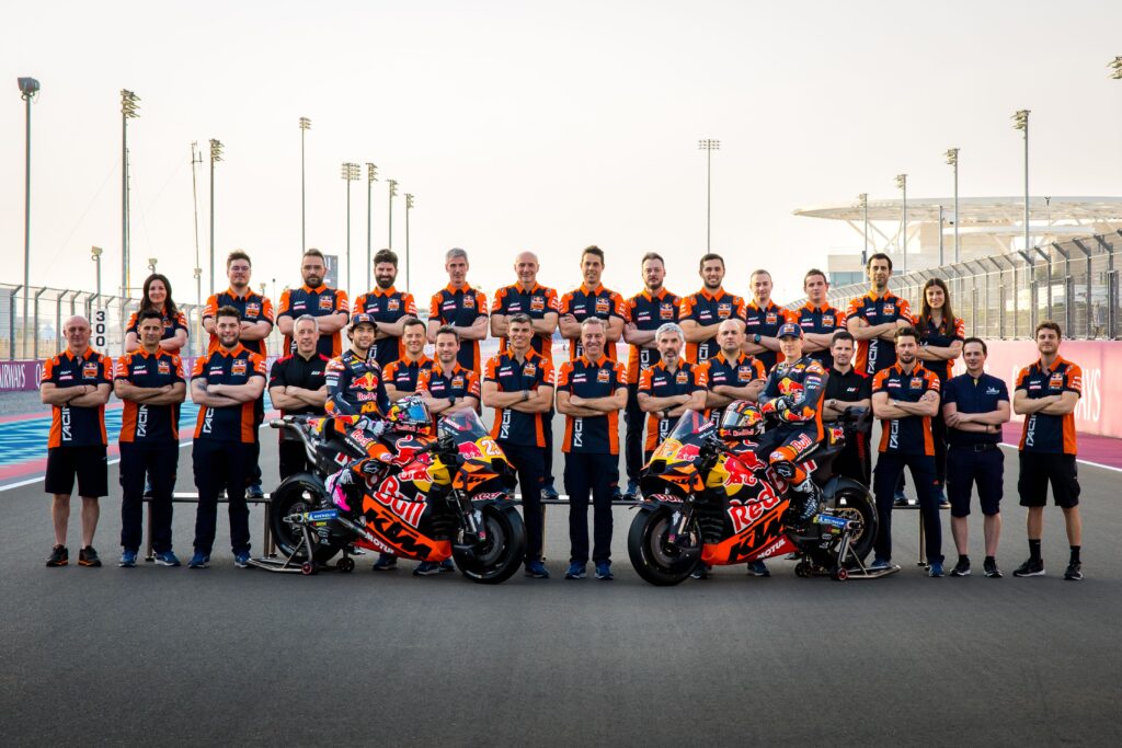 La squadra Tech3 MotoGP 2025 al completo