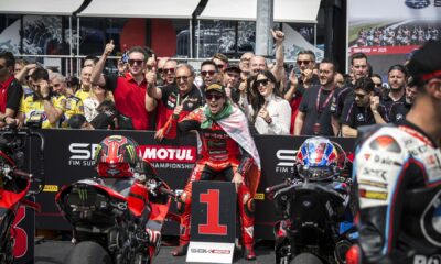 Nicolò Bulega rinnova con Ducati Aruba e sogna la MotoGP