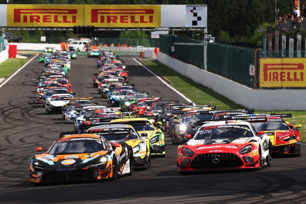 La partenza della 24 Ore di Spa 2025 (© SRO/JEP)