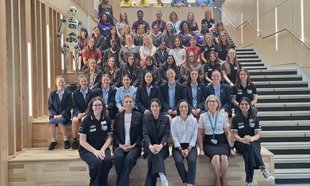 Le Iron Dames durante il Women in Engineering Day 2025