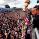 Lewis Hamilton festeggia la sua ultima vittoria a Silverstone nel 2024