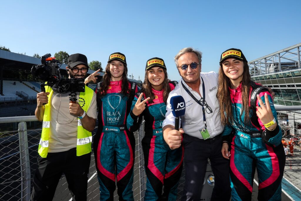 Il trio formato da Emma Segattini, Jenni Sonzogni e Federica Levy