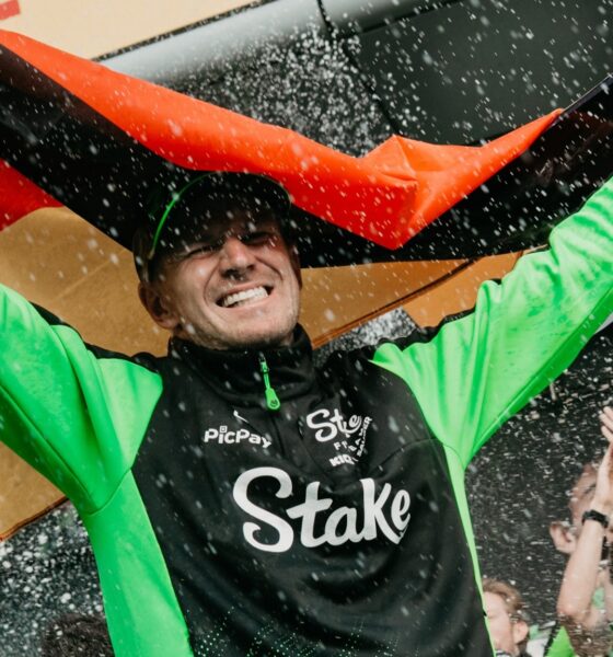 Nico Hülkenberg durante i festeggiamenti dopo il podio nel GP di Silverstone