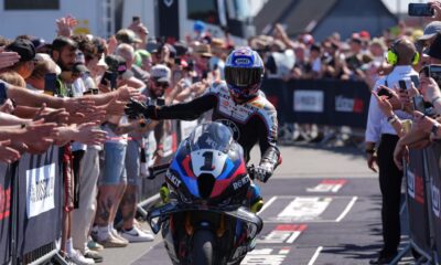 Toprak Razgatlioglu, vincitore di Gara 1 della SBK a Donington