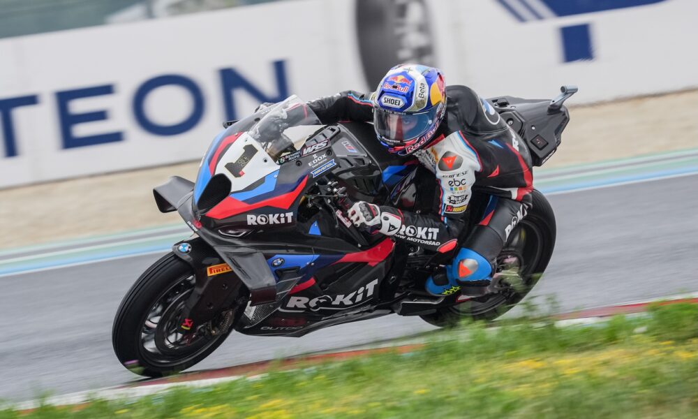Toprak Razgatlioglu sul bagnato a Balaton Park (© WSBK)