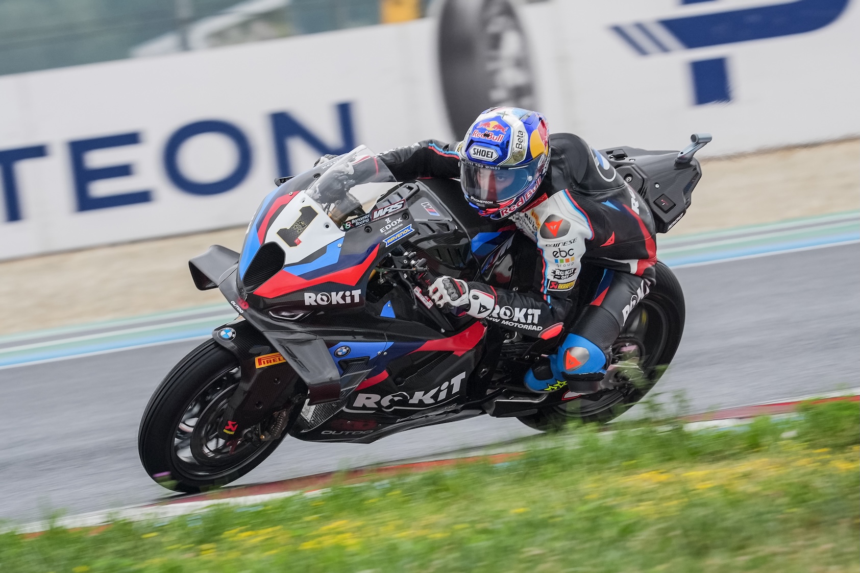 Toprak Razgatlioglu sul bagnato a Balaton Park (© WSBK)
