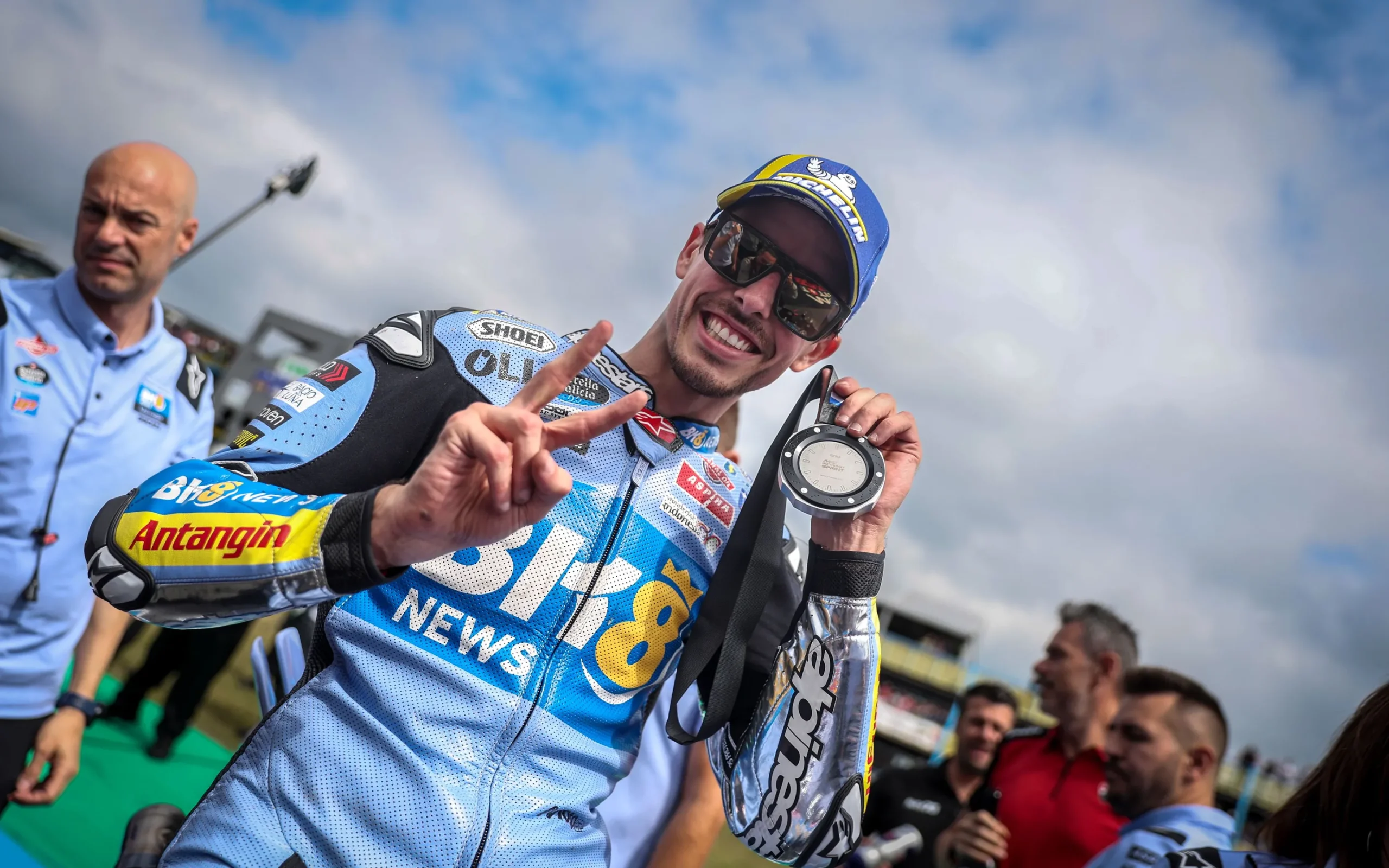 Alex Marquez sul podio della Sprint di Assen con Gresini