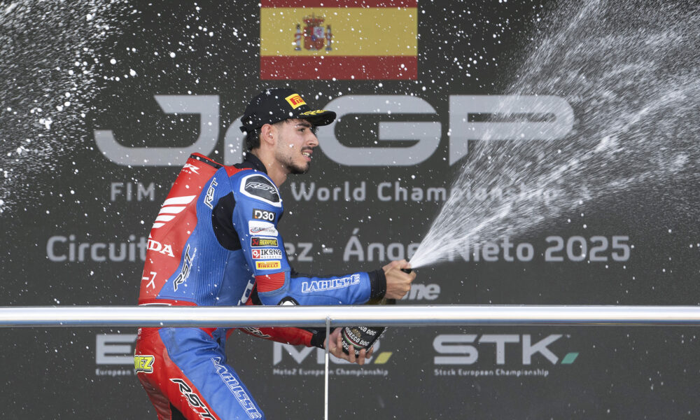Borja Gomez sul podio di Jerez