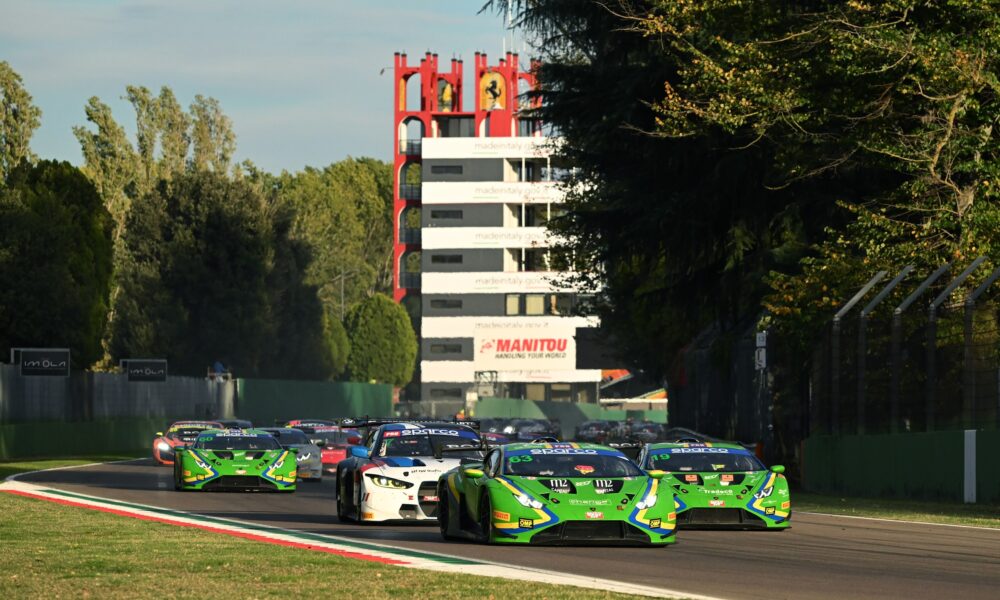 Una partenza del GT Italiano a Imola