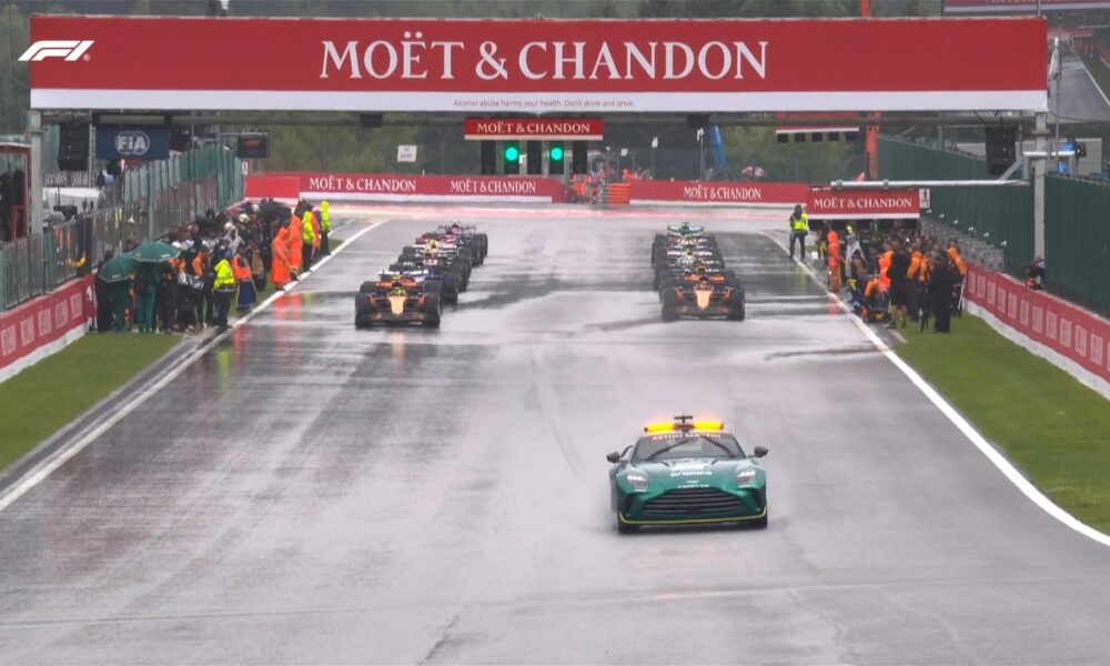 Il tentativo di partenza del GP di Spa 2025 sotto Safety Car (© F1)