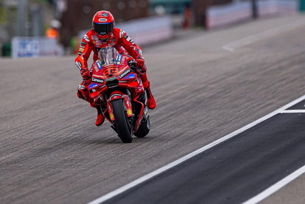 Marc Marquez in azione al Sachsenring