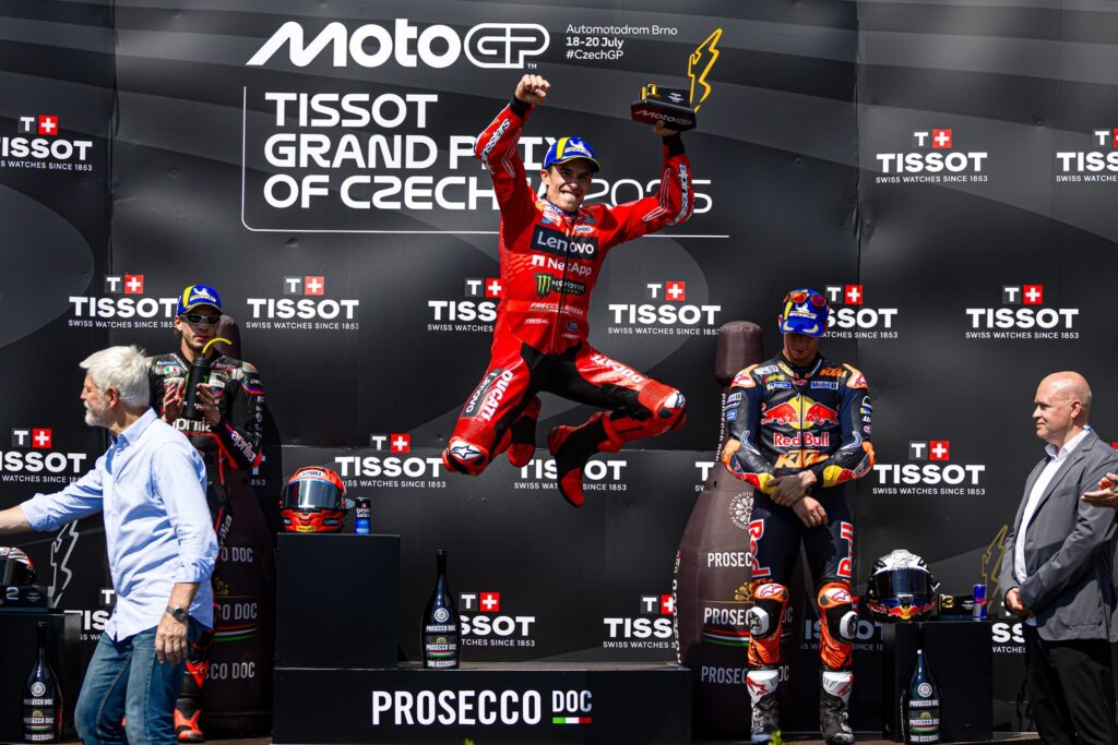 Marc Marquez sul podio a Brno