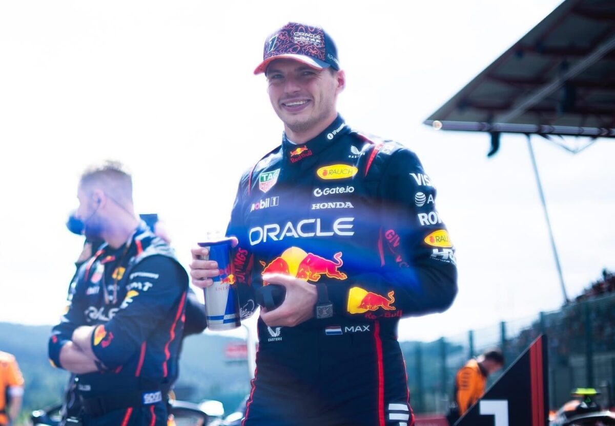 Max Verstappen resterà in Red Bull, per ora