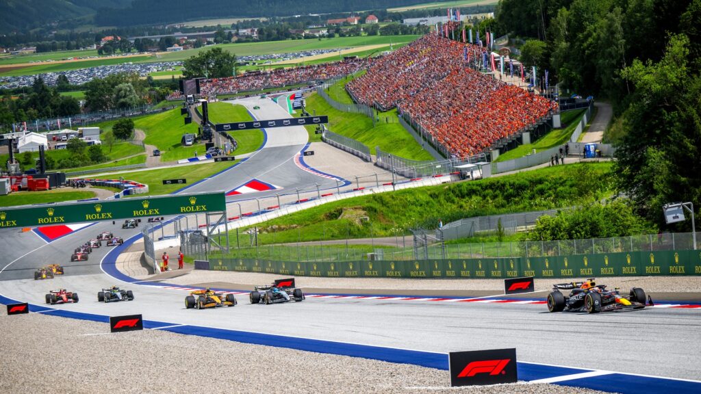 Una manovra di sorpasso durante il GP d'Austria 2024 (© Red Bull Content Pool)