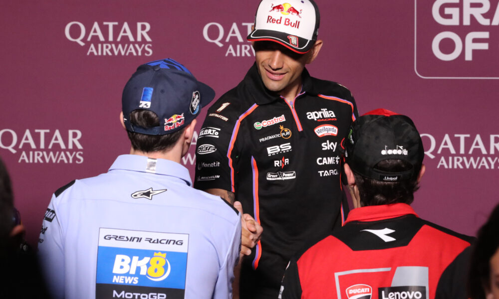 Jorge Martin e Alex Marquez durante la conferenza stampa del Qatar