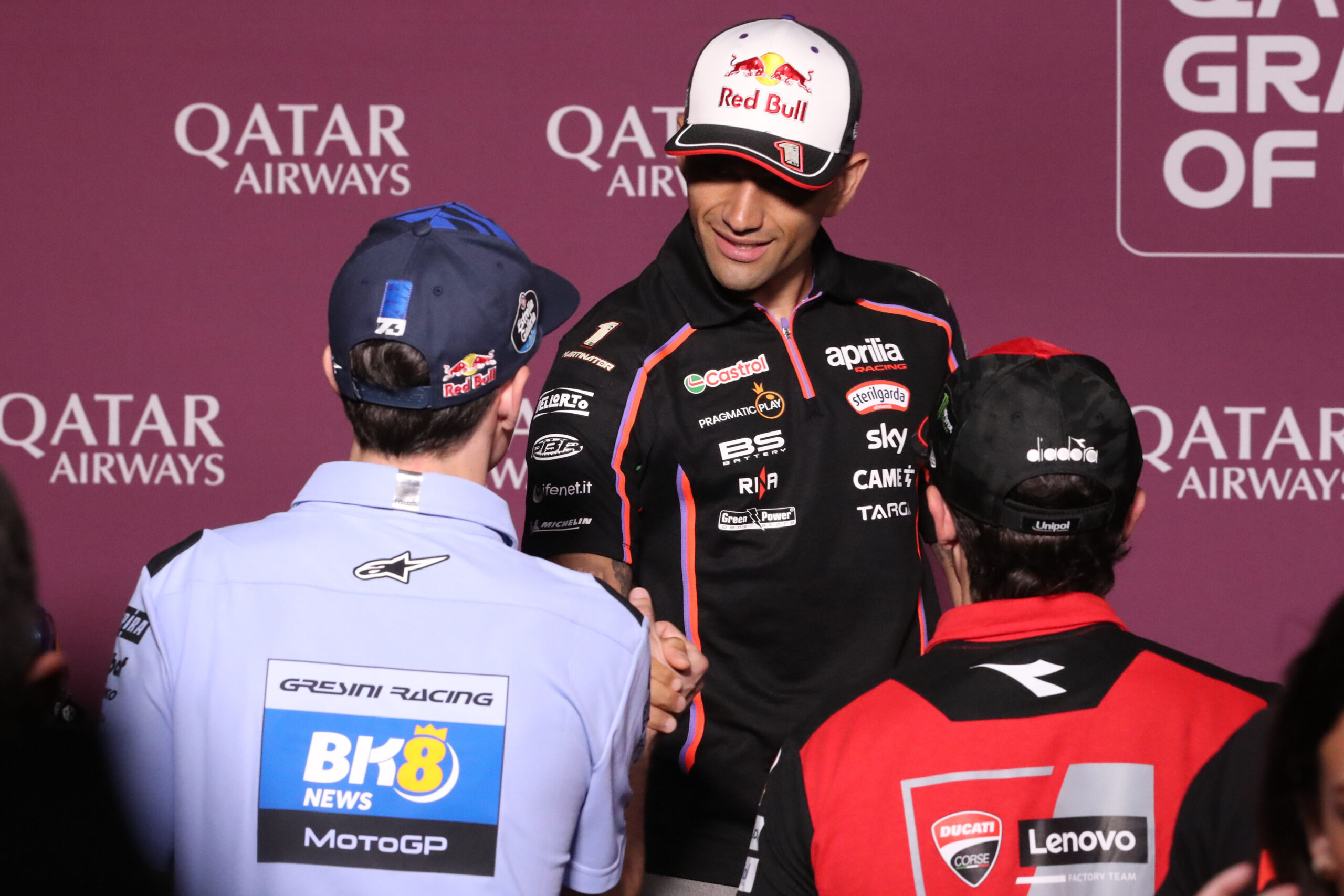 Jorge Martin e Alex Marquez durante la conferenza stampa del Qatar