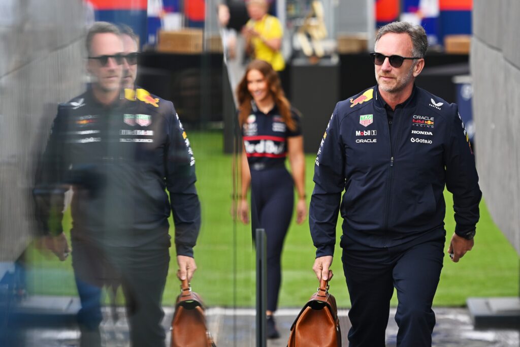 Horner, un manager con la valigia (© Red Bull Content Pool)