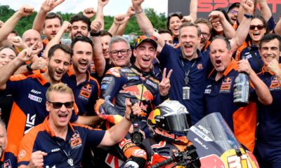 Pedro Acosta festeggia il podio nella Sprint di Brno 2025