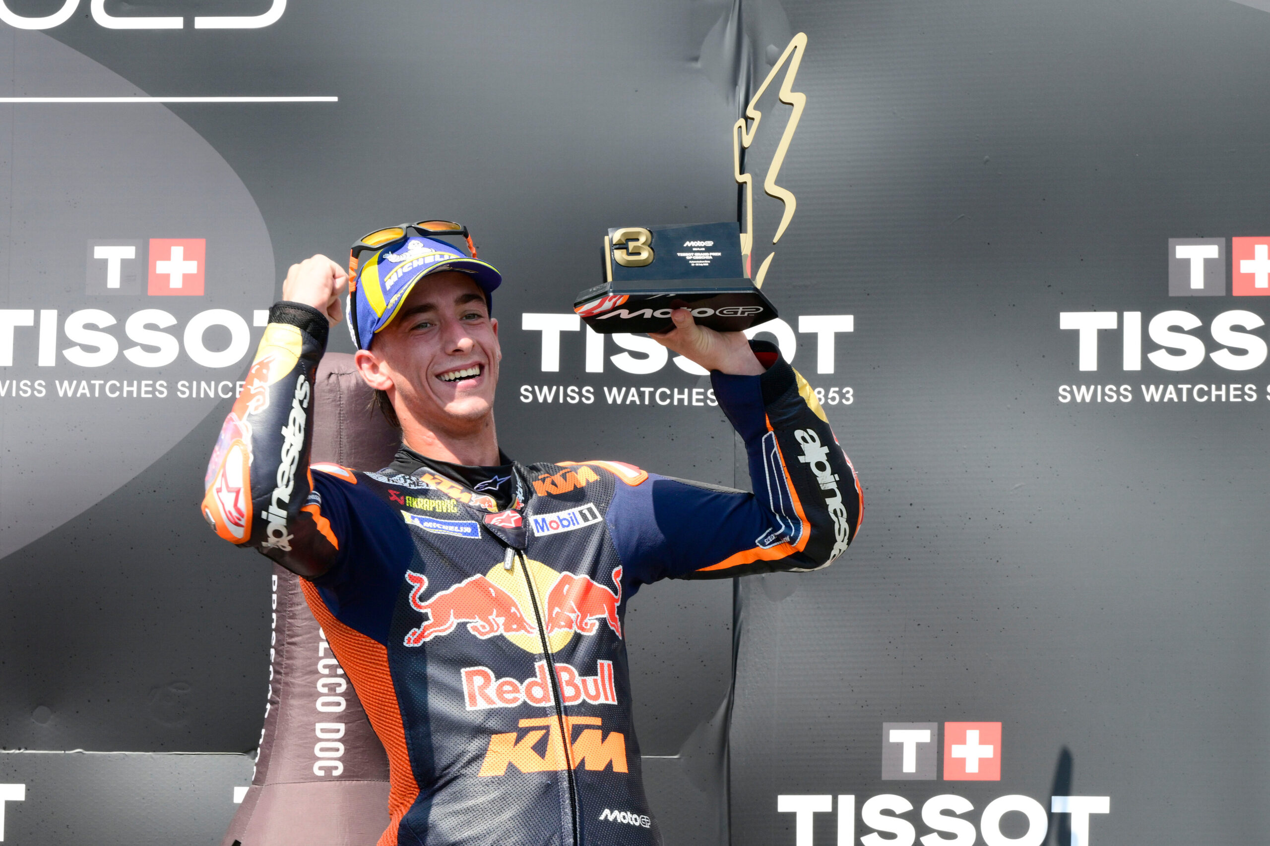 Pedro Acosta festeggia il podio ottenuto nel GP di Brno 2025