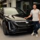 Perez con una Cadillac stradale (© Cadillac F1)