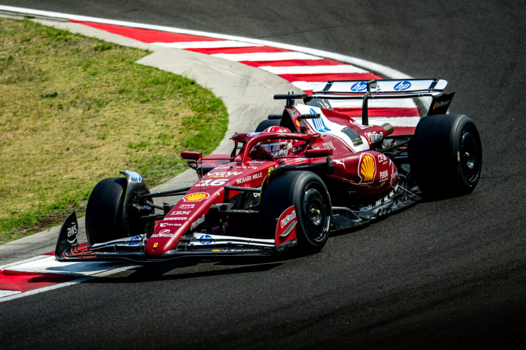 Charles Leclerc in pista all'Hungaroring per i test sulle Pirelli 2026