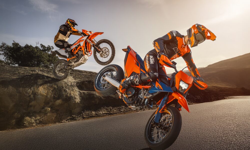 La gamma KTM 690 2026 (© KTM)