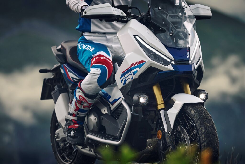 Il frontale della X-ADV 2026 (© Honda)