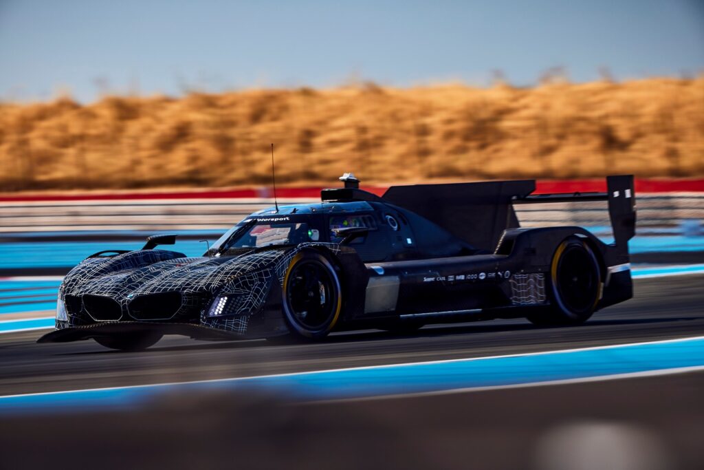 La BMW M Hybrid V8 2026 a Le Castellet (© BMW)
