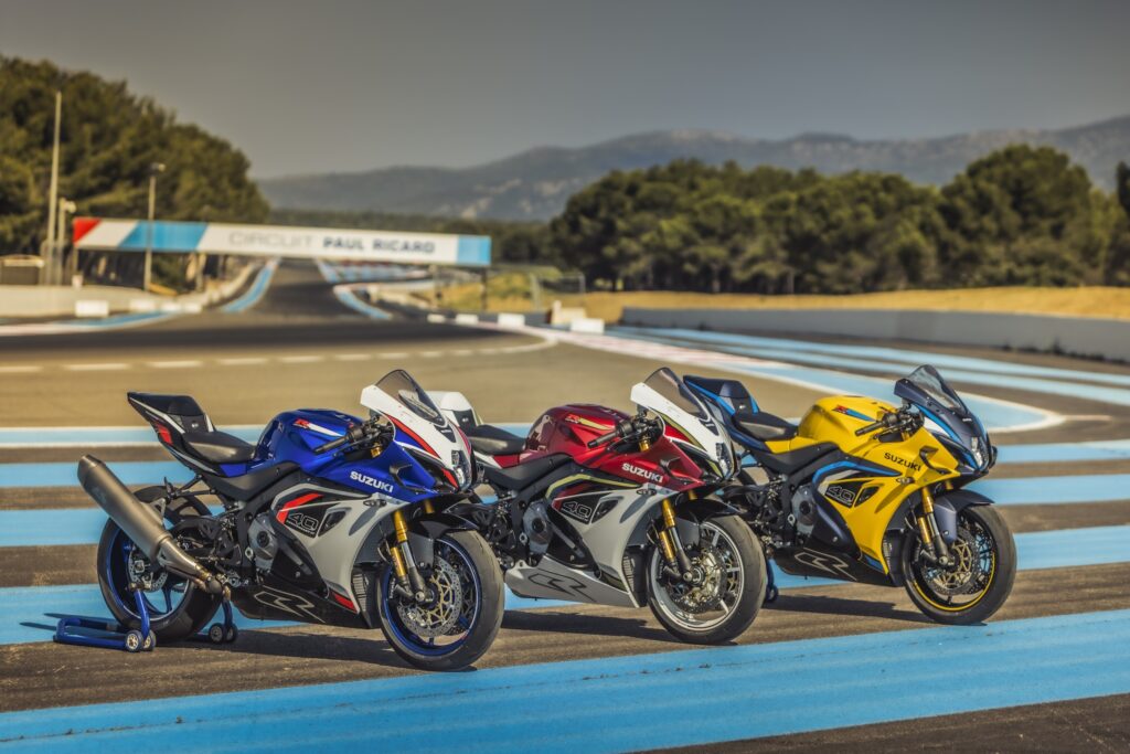 La GSX-R1000R nelle tre colorazioni per celebrare il quarantesimo anniversario